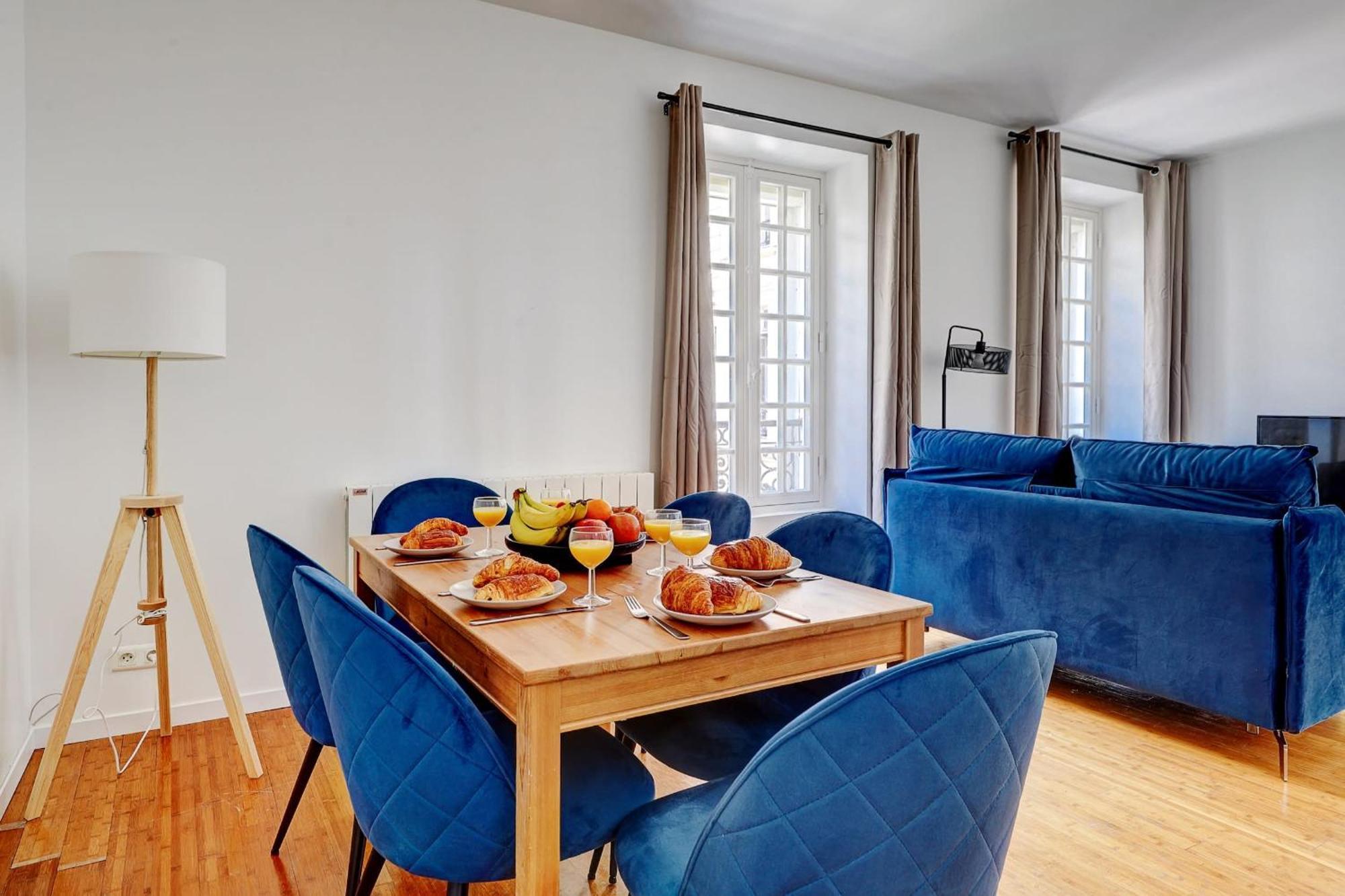 Champs-elysees - 2br With Balcony - Cityapartmentstay Appartement *